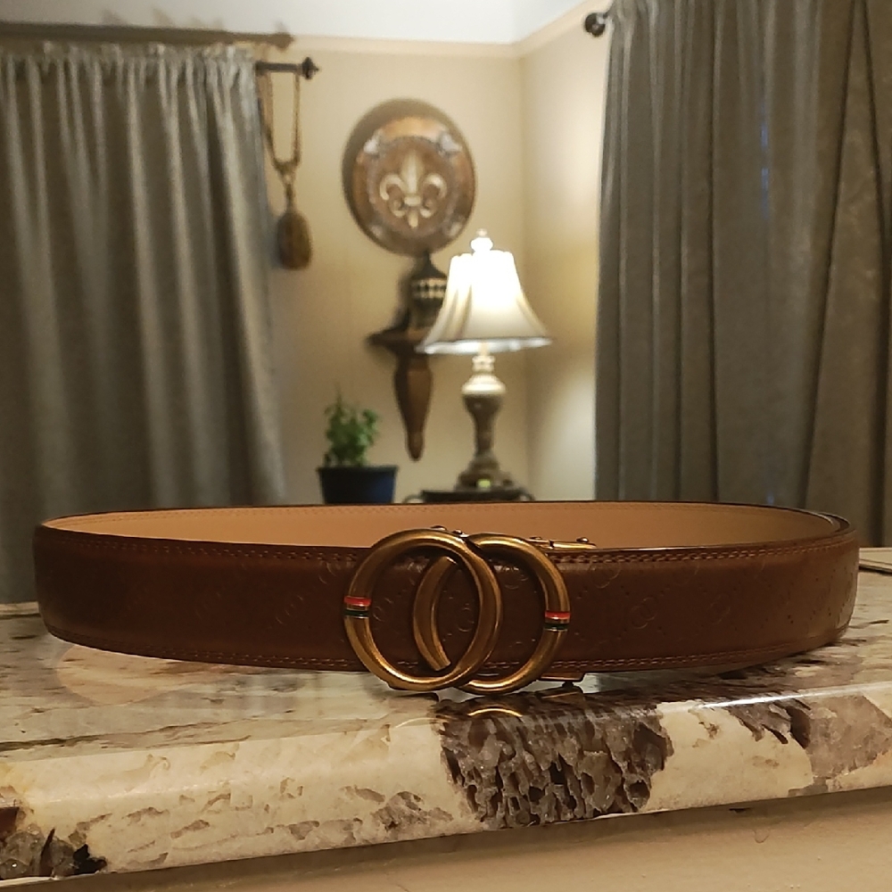 Brown Leather Belt with Gold Buckle Size 38 can Be Cut To A Sz 28-38